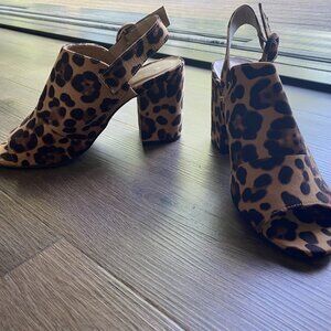 BAMBOO Women's Leopard Print Sling Back Open Toe Booties Size 7 NEW